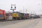 CSX NB freight meet NS SB intermodal